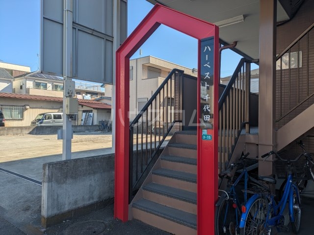 2/2 エントランス