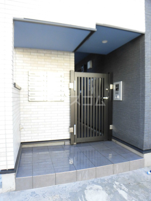 29/30 エントランス