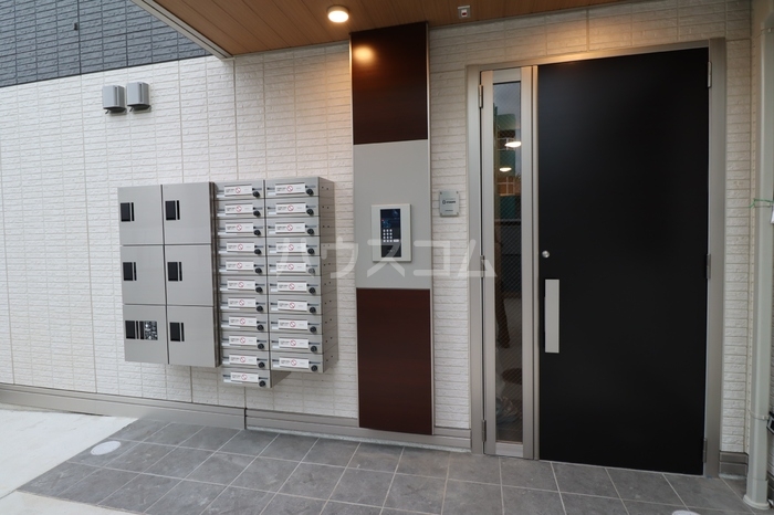 22/30 エントランス