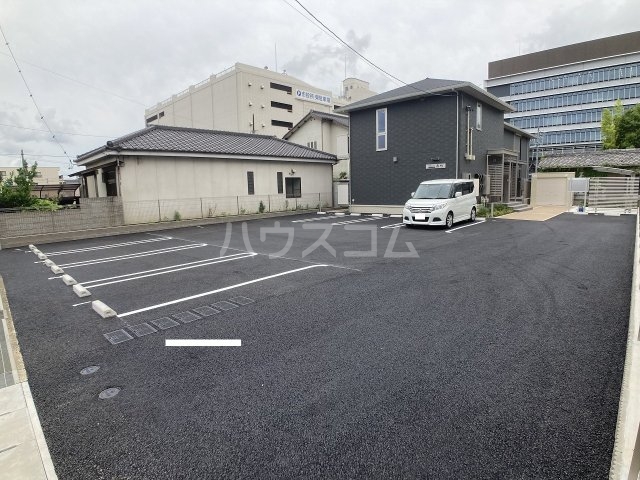 26/30 駐車場