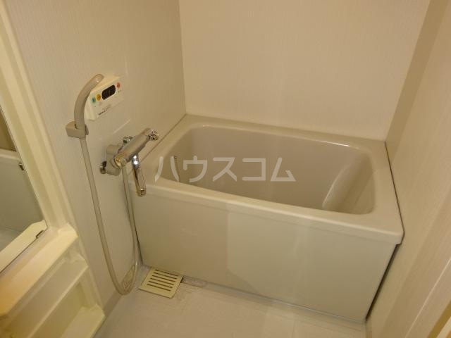 15/28 浴室