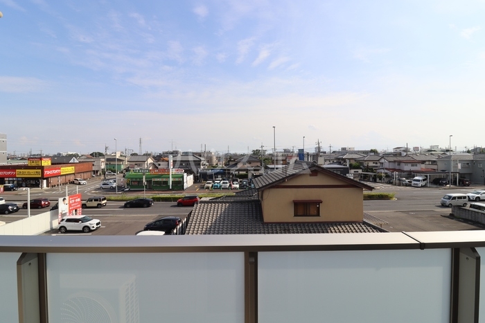 20/22 エントランス