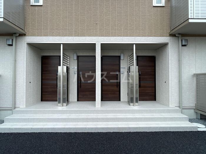 19/23 エントランス