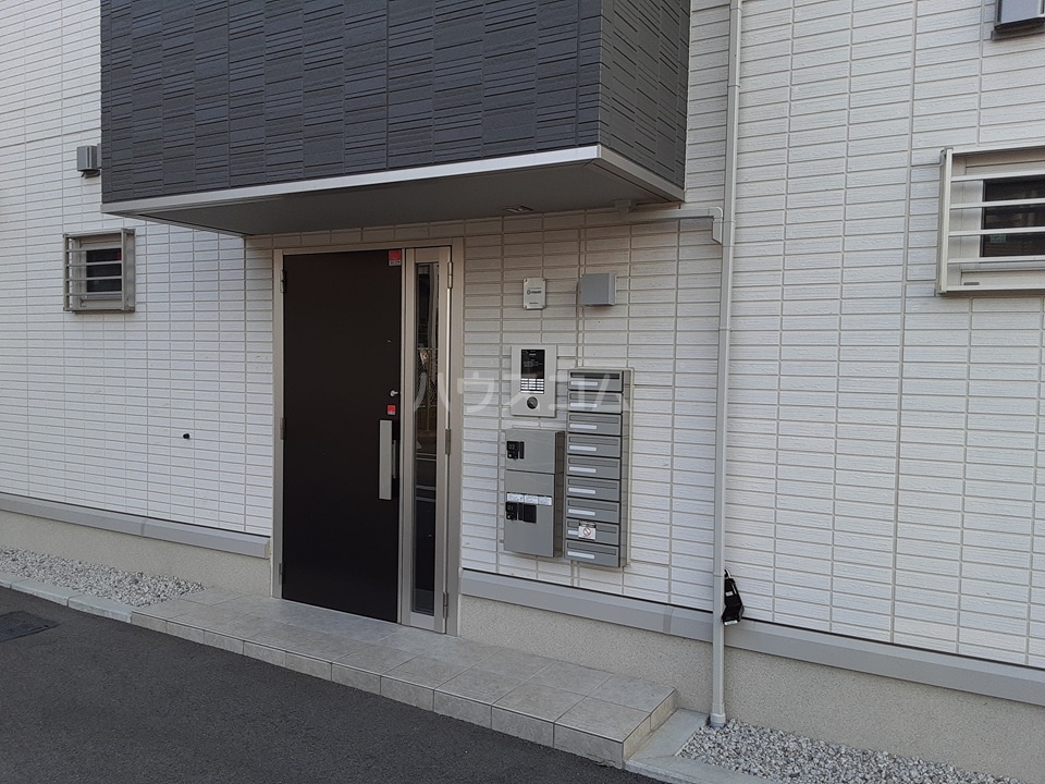 24/26 エントランス