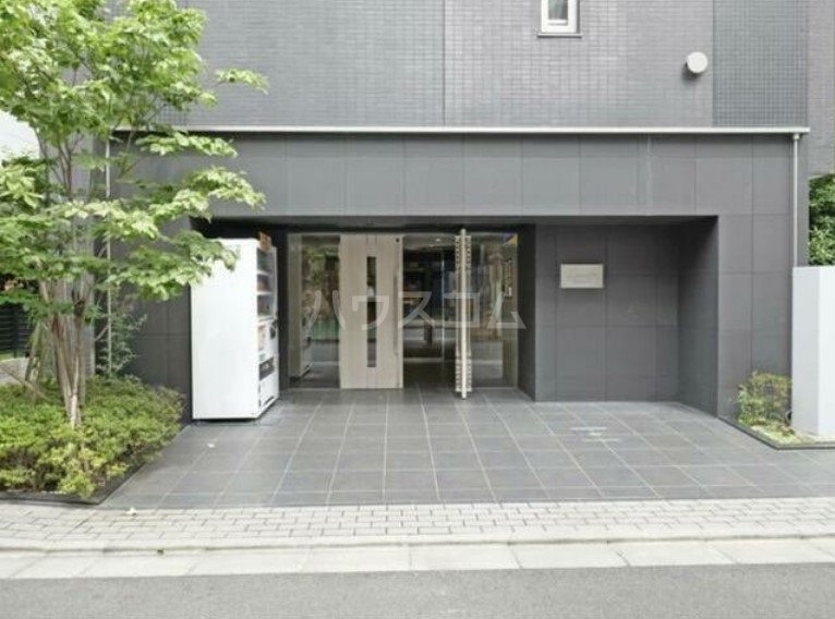 2/4 エントランス