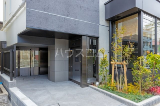 20/28 エントランス