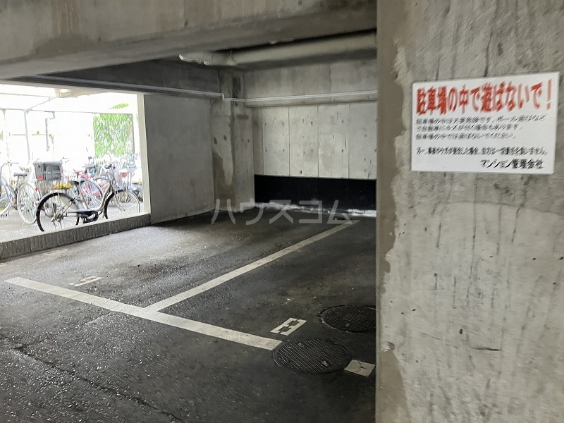 14/21 駐車場