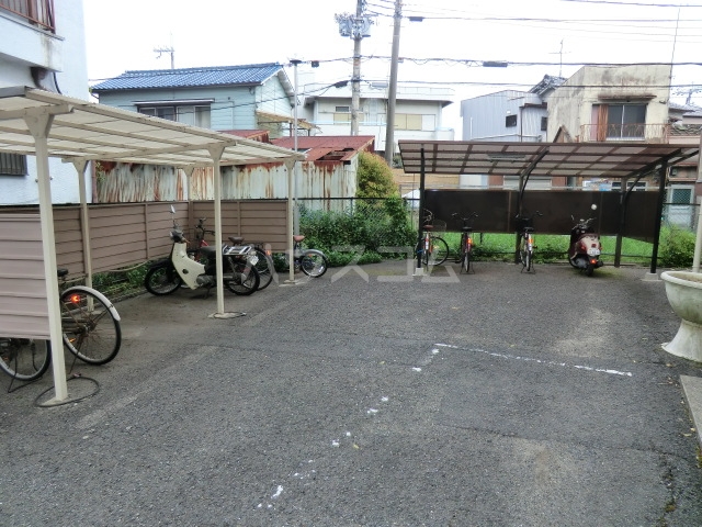 16/19 駐車場