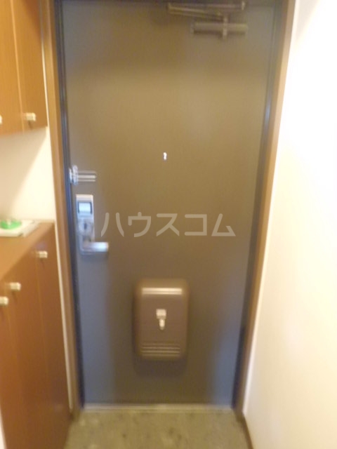 13/28 玄関