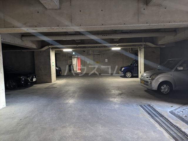 22/30 駐車場
