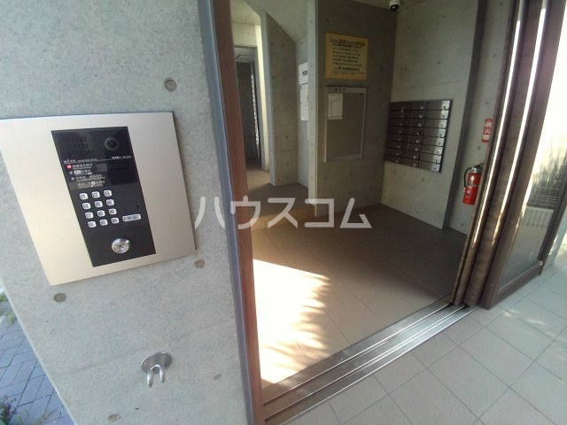 20/27 エントランス