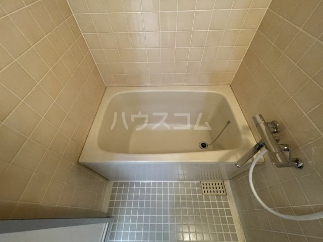 16/30 浴室