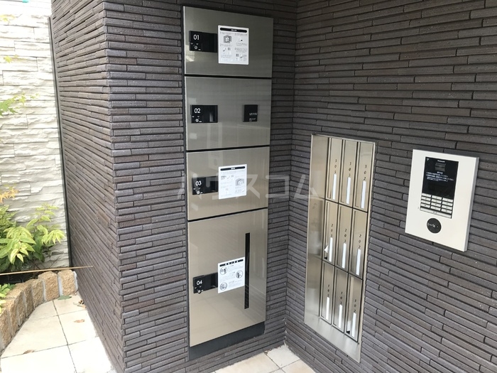 22/30 エントランス