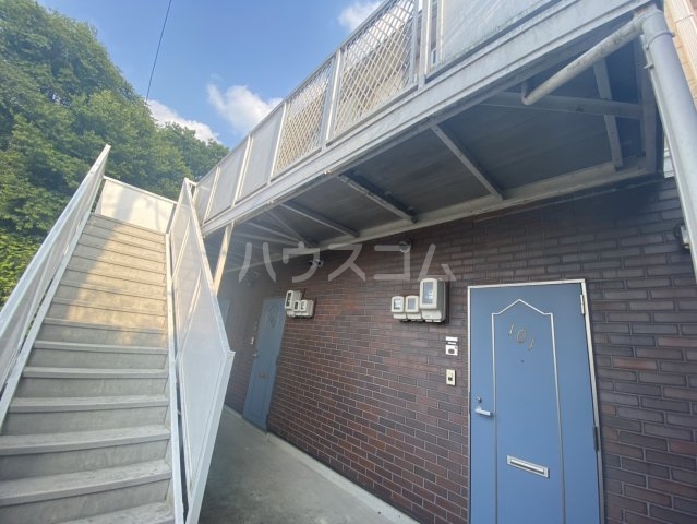 14/19 エントランス