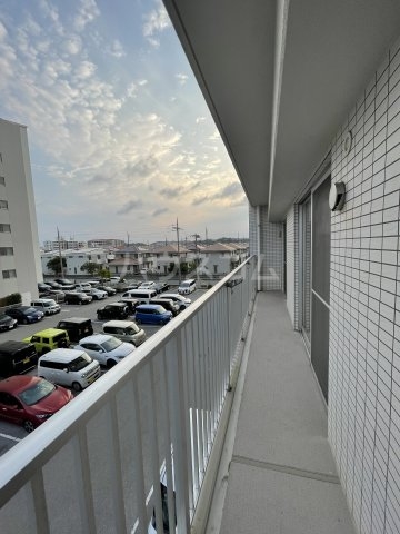 23/30 バルコニー