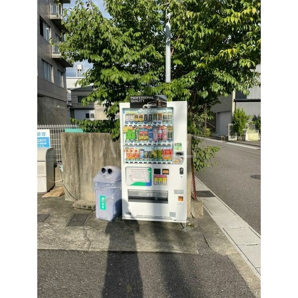 17/20 エントランス