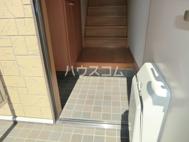 14/30 玄関