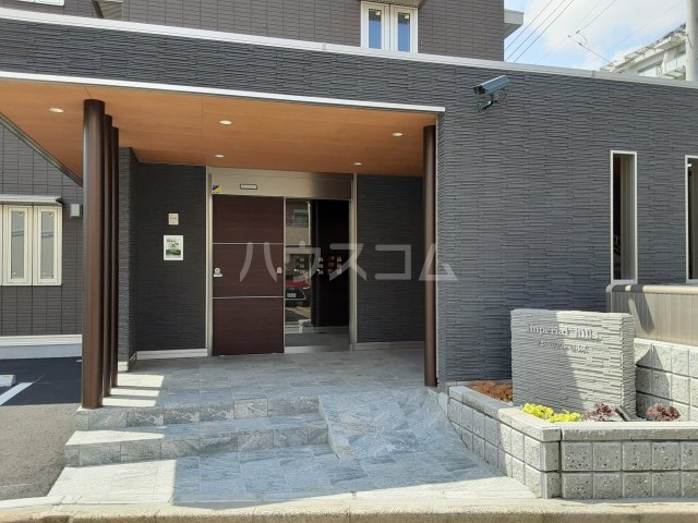 16/21 エントランス