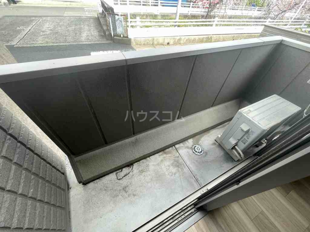 16/25 バルコニー