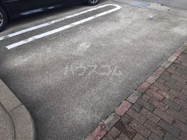 17/27 駐車場