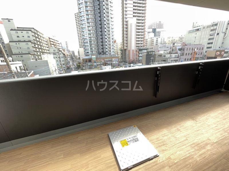 15/26 バルコニー