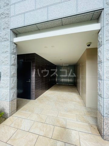 22/30 エントランス