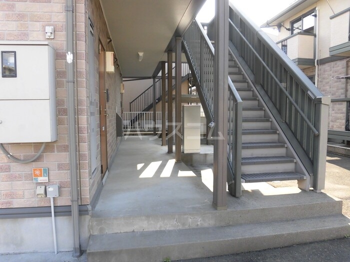 13/15 エントランス