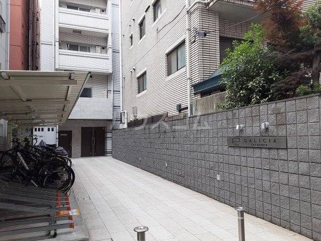 19/26 エントランス