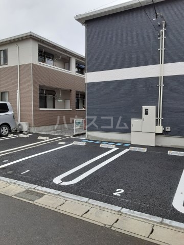 25/26 駐車場