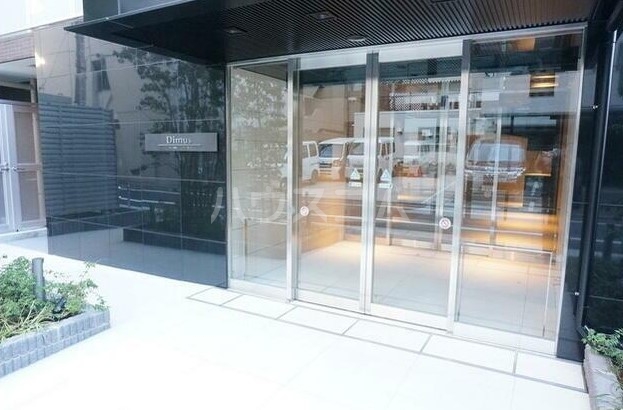 14/17 エントランス