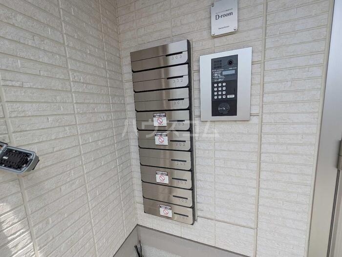 22/24 エントランス