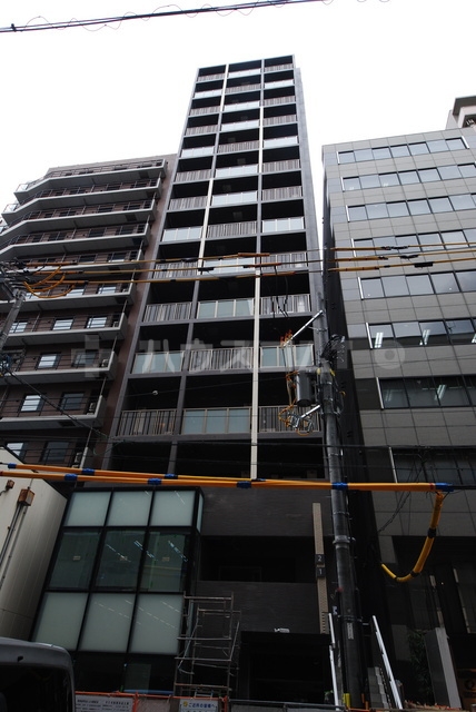 27/30 エントランス