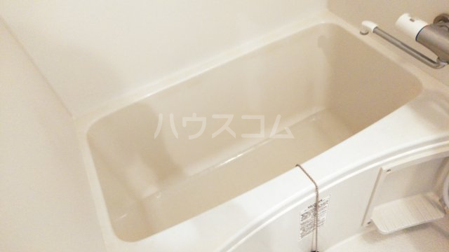 13/30 浴室