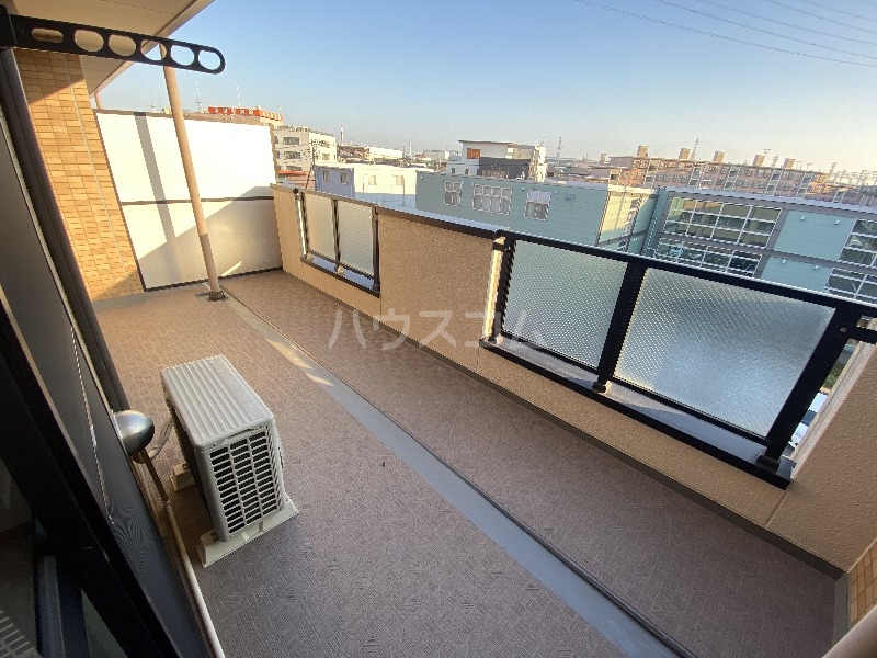 21/30 バルコニー