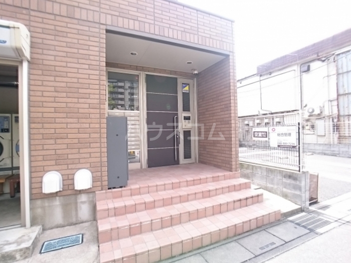 20/28 エントランス