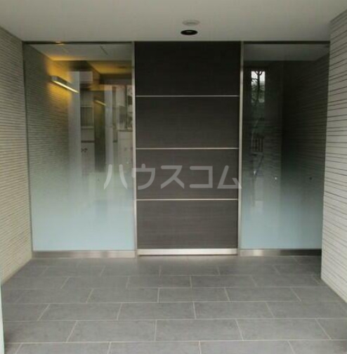 17/25 エントランス