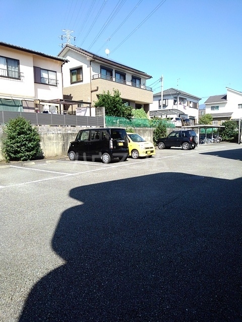 14/20 駐車場