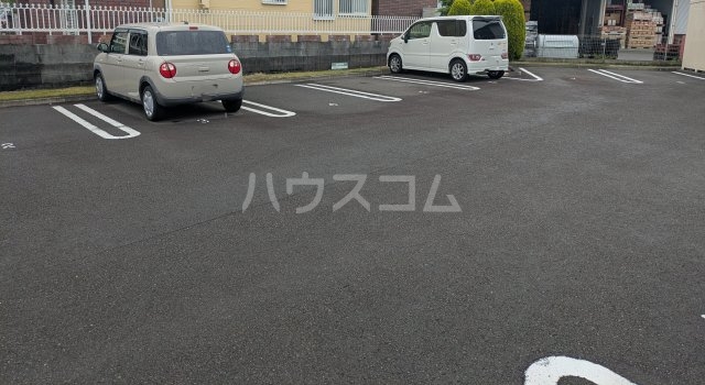 2/2 駐車場