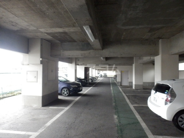 22/29 駐車場