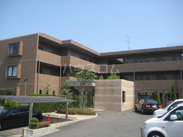 20/30 エントランス