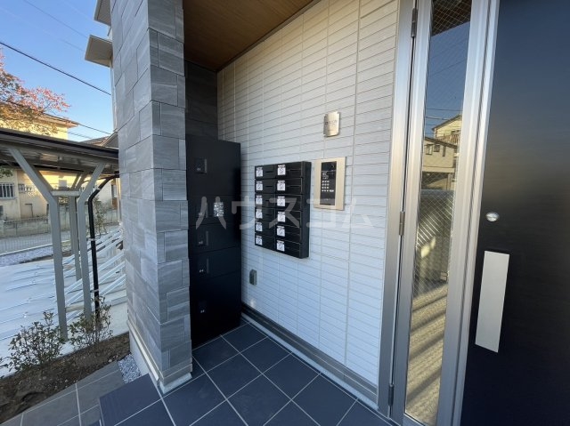 22/25 エントランス