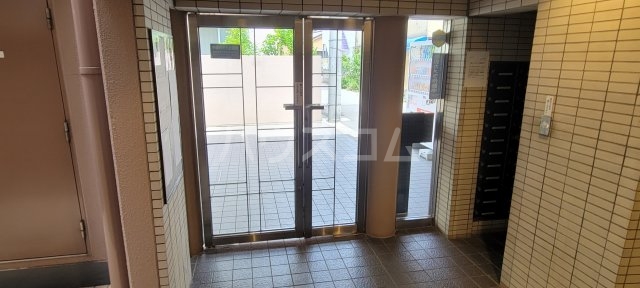 29/30 エントランス