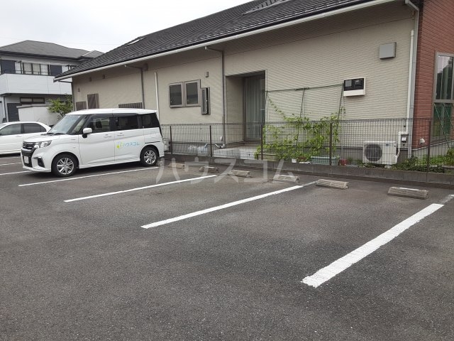 17/23 駐車場
