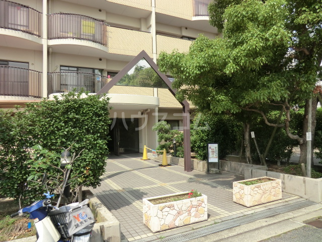 19/25 エントランス