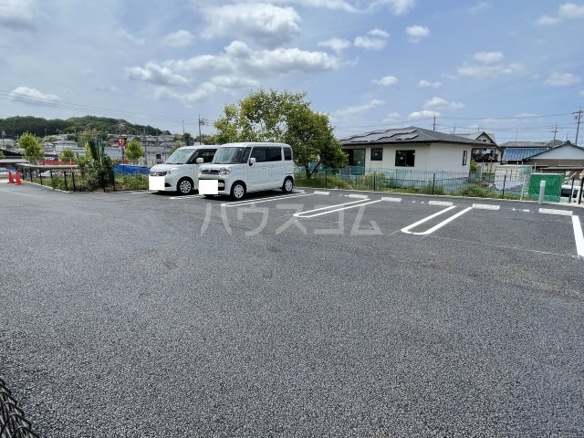 22/30 駐車場