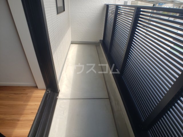 23/30 バルコニー