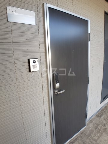 13/30 玄関