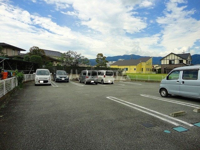 14/20 駐車場