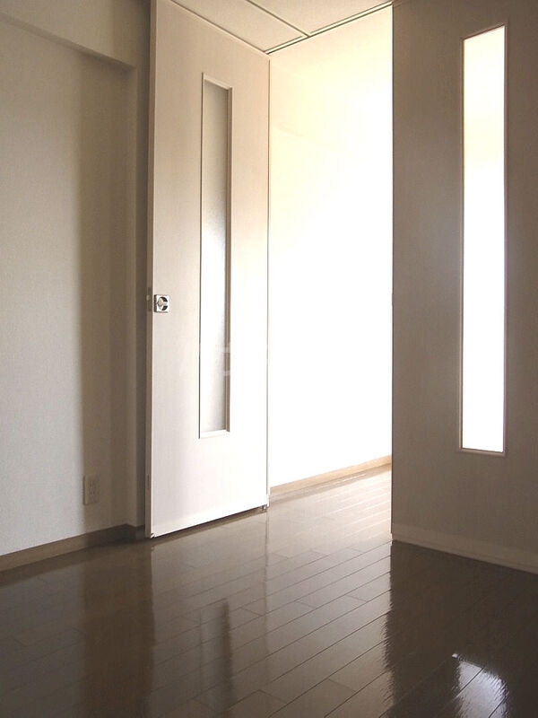 2/3 エントランス