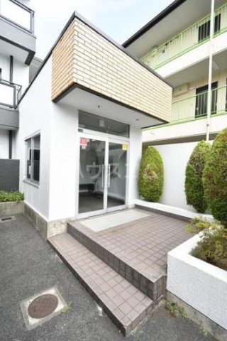 14/23 エントランス